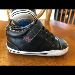 Surprise by Stride Rite Baby Crib Shoes 6-12 mo